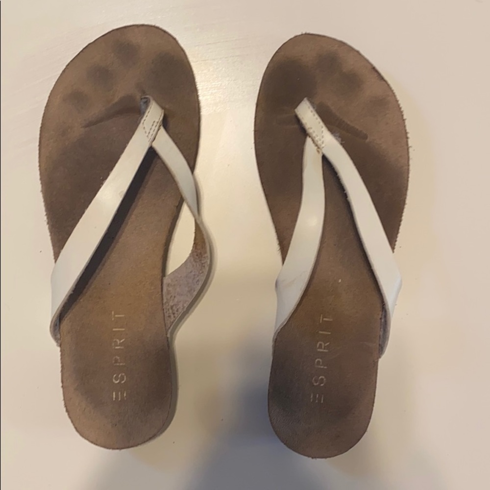 Esprit flip flops